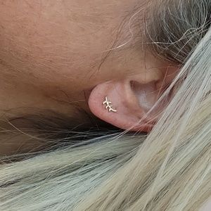 TINY BRANCH STUD EARRINGS